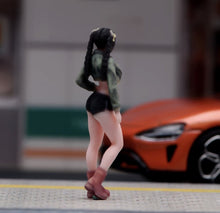 Load image into Gallery viewer, 1:64 Painted Figure Model Miniature Resin Sand Diorama Cool Pretty Girl Beauty
