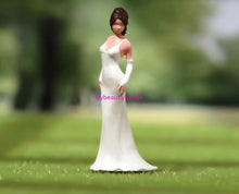 Load image into Gallery viewer, 1:24 Painted Figure Model Miniature Resin Diorama Sand Dinner Wedding Dress Lady
