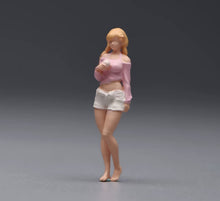 Load image into Gallery viewer, 1:64 Painted Figure Model Miniature Resin Diorama Sand Toy Pretty Blond Girl
