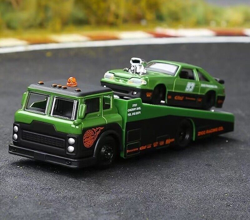 Maisto 1:64 Ramp Trailer Truck 1993 Ford SVT Cobra Model Toy Metal Car BN