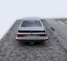 Load image into Gallery viewer, SW 1:64 Silver E24 635 CSI coupe Classic Sports Model Diecast Metal Car New
