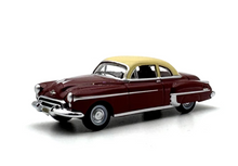 Load image into Gallery viewer, 1:87 Oldsmobile Rocket 88 Coupe Classic Vintage Model Diecast Metal Car New
