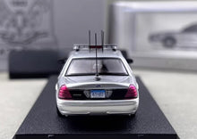 Load image into Gallery viewer, Rollin 1:64 CSP Connecticut Police CROWN VICTORIA CV Model Diecast Metal Car
