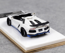 Load image into Gallery viewer, FW 1:64 White Aventador LP700 Convertible LBWK Sport Model Diecast Resin Car
