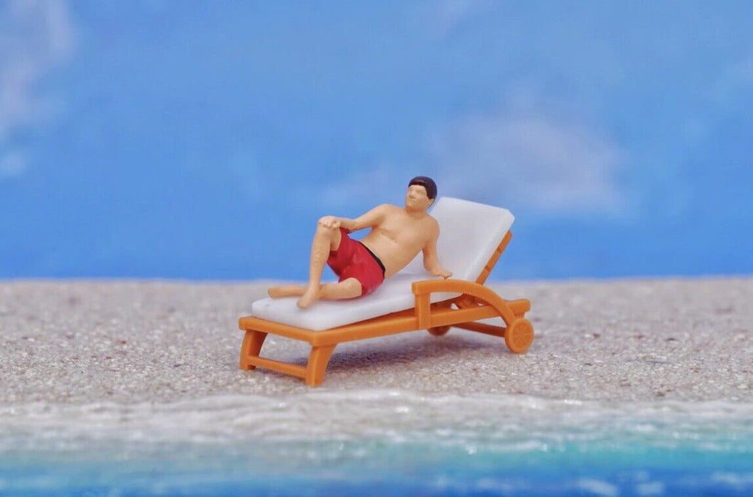 1:64 Painted Figure Model Miniature Resin Diorama Beach Chair Bikini Seaside Toy Collection