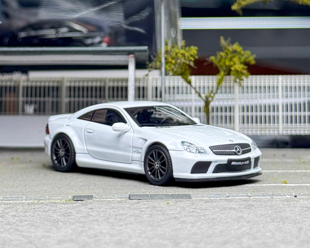 GUM 1:64 White SL65 AMG R230 Coupe Sports Model Diecast Metal Car New Collection