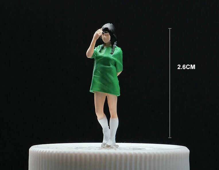 1:64 Painted Figure Mini Model Miniature Resin Diorama Cute Green T-Shirt Girl New Scene