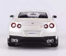 Load image into Gallery viewer, Bburago 1:24 White JDM 2017 GTR R35 Racing Sports Model Diecast Metal Car New Collection
