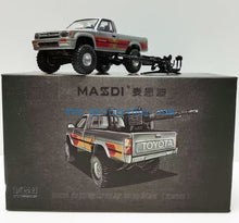 Load image into Gallery viewer, Masdi 1:64 Gray 1995 Hilux RN80 Cab Pickup Truck Model Diecast Metal Car New Collection
