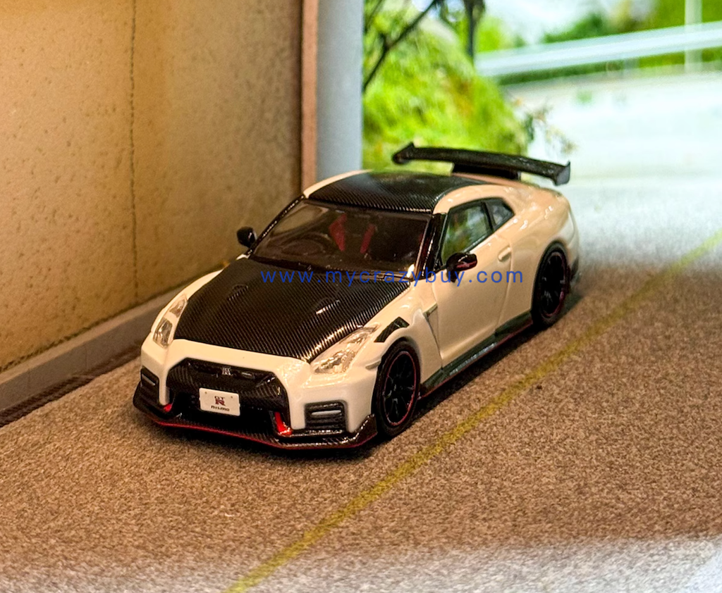 Inno 1:64 JDM White Carbon GT-R R35 NISMO Sports Model Diecast Metal Car New Collection