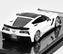 Load image into Gallery viewer, YM 1:64 White C7 Coupe Sports Model Diecast Resin Car Box New Collection
