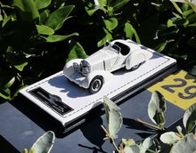 Load image into Gallery viewer, GFCC 1:64 1930 White SSK Prince Classic Sports Model Diecast Metal Car Box New Collection
