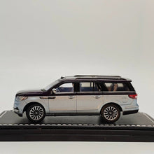 Load image into Gallery viewer, WTX 1:64 APA Purple Blue Navigator SUV Sports Model Diecast Metal Car Box New Collection
