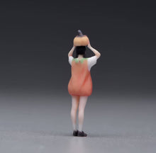 Load image into Gallery viewer, 1:64 Painted Figure Model Miniature Resin Diorama Pumpkin Girl Woman C
