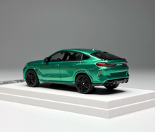 Load image into Gallery viewer, Bmer 1:64 Green X6M SUV Sports Model Diecast Metal Car Box New Collection
