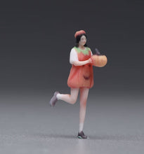 Load image into Gallery viewer, 1:64 Painted Figure Model Miniature Resin Diorama Pumpkin Girl Woman B
