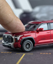 Load image into Gallery viewer, Masdi 1:64 2022 Red Tundra Pickup Truck Sports Model Diecast Metal Car New Collection
