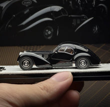 Load image into Gallery viewer, GFCC 1:64 APA 1938 57SC Atlantic RL Classic Model Diecast Metal Car Box New Collection
