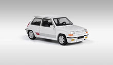 Load image into Gallery viewer, Masdi 1:64 APA White 5 GT Turbo Classic Sports Model Diecast Metal Car New Collection
