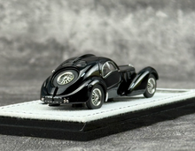 Load image into Gallery viewer, GFCC 1:64 APA 1938 Black 57SC Atlantic Classic Model Diecast Metal Car Box New Collection

