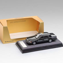Load image into Gallery viewer, MK 1:64 Black Florida 1993 Town Car Taxi Sedan Model Diecast Metal Car Box New Collection
