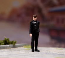 Load image into Gallery viewer, 1:64 Painted Figure Model Miniature Resin Diorama Wedding Couple Bride Groom
