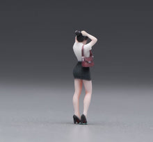 Load image into Gallery viewer, 1:64 Painted Figure Model Miniature Resin Diorama Office Lady Busineswoman Sexy
