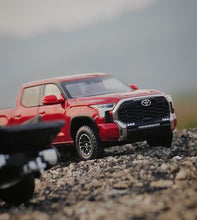Load image into Gallery viewer, Masdi 1:64 2022 Red Tundra Pickup Truck Sports Model Diecast Metal Car New Collection
