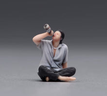 Load image into Gallery viewer, 1:64 Painted Figure Model Miniature Resin Diorama Drinking Man Sitting
