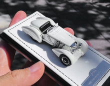 Load image into Gallery viewer, GFCC 1:64 1930 White SSK Prince Classic Sports Model Diecast Metal Car Box New Collection

