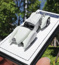 Load image into Gallery viewer, GFCC 1:64 1930 White SSK Prince Classic Sports Model Diecast Metal Car Box New Collection

