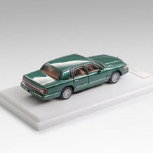 Load image into Gallery viewer, MK 1:64 Green 1992 Town Car Cartier Sedan Model Diecast Metal Car Box New Collection
