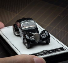 Load image into Gallery viewer, GFCC 1:64 APA 1938 57SC Atlantic RL Classic Model Diecast Metal Car Box New Collection
