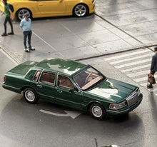 Load image into Gallery viewer, MK 1:64 Green 1992 Town Car Cartier Sedan Model Diecast Metal Car Box New Collection
