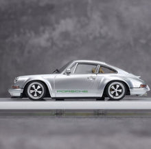 Load image into Gallery viewer, Zincit 1:43 Silver Singer Coupe Classic Sports Model Diecast Metal Car Box New Collection
