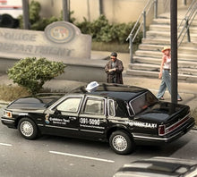 Load image into Gallery viewer, MK 1:64 Black Florida 1993 Town Car Taxi Sedan Model Diecast Metal Car Box New Collection
