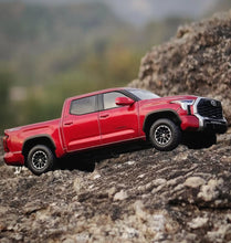 Load image into Gallery viewer, Masdi 1:64 2022 Red Tundra Pickup Truck Sports Model Diecast Metal Car New Collection
