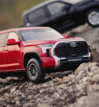 Load image into Gallery viewer, Masdi 1:64 2022 Red Tundra Pickup Truck Sports Model Diecast Metal Car New Collection
