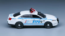 Load image into Gallery viewer, 1:64 596Model Ford Taurus NYPD Police Classic Model Diecast Metal Car New Collection
