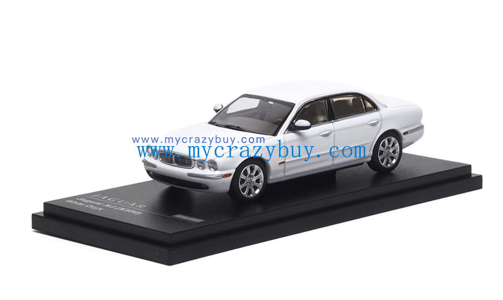 AR 1:64 White Jaguar XJ6 X350 Luxury Sedan Sports Model Diecast Metal Car New Collection