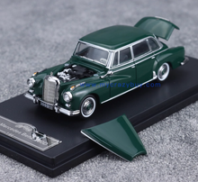 Load image into Gallery viewer, GFCC 1:64 UK Green 1959 300D Classic Vintage Sport Model Diecast Metal Car New Collection
