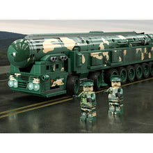 Load image into Gallery viewer, 498PCS Military WW2 DF-41 CSS-X-10 Intercontinental Missile Truck Figure Model Toy Building Block Brick Gift Kids DIY Compatible Lego
