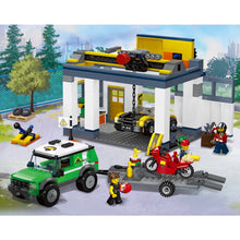 Load image into Gallery viewer, 630PCS MOC City Car Repair Shop Figure Model Toy Building Block Brick Gift Kids DIY Set New Compatible Lego
