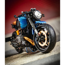Load image into Gallery viewer, 1591PCS MOC Technic Speed Static Large R nineT Motorcycle Motor Bike Model Toy Building Block Brick Gift Kids DIY Set New 1:5 Compatible Lego
