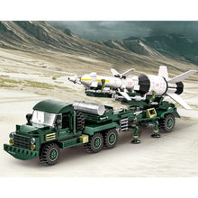 Load image into Gallery viewer, 489PCS Military Anti-Aircraft Missile Transport Vehicle Truck Model Toy Building Block Brick Gift Kids DIY Set New Compatible Lego
