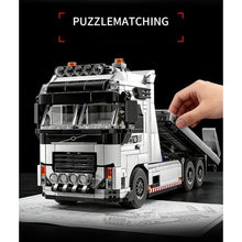 Load image into Gallery viewer, 670PCS MOC Military Technic Speed White FH16 Mega Flatbed Tow Pro Truck Model Toy Building Block Brick Gift Kids DIY Set New
