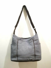 Load image into Gallery viewer, Thirty One Free To Be Carry All Purse Sling Travel Cross body bag 31 Gift in Grey Brushed Twill

