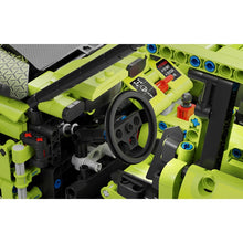 Load image into Gallery viewer, 2375PCS MOC Technic Speed Racing SUV URUS Sports Car Model Toy Building Block Brick Gift Kids Compatible Lego 1:8
