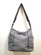 Load image into Gallery viewer, Thirty One Free To Be Carry All Purse Sling Travel Cross body bag 31 Gift in Grey Brushed Twill
