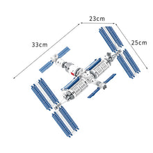 Load image into Gallery viewer, 371PCS Space Station Astronaut Figure Model Building Block Brick Toy Gift Set Kids
